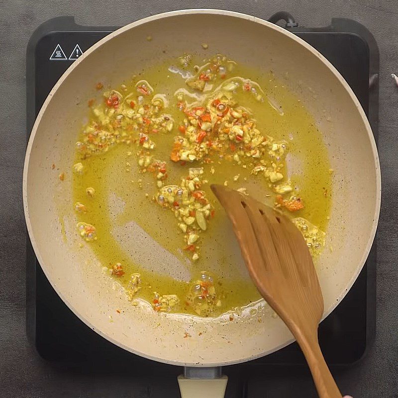 Step 2 Make garlic butter chili sauce Garlic butter chili fried noodles