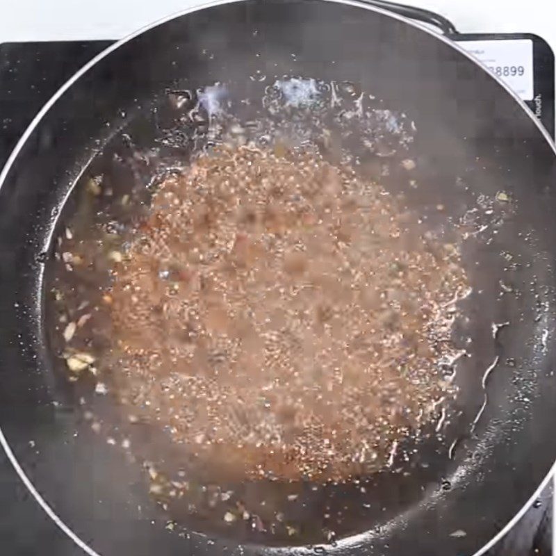 Step 2 Making tamarind sauce for roasted king crab