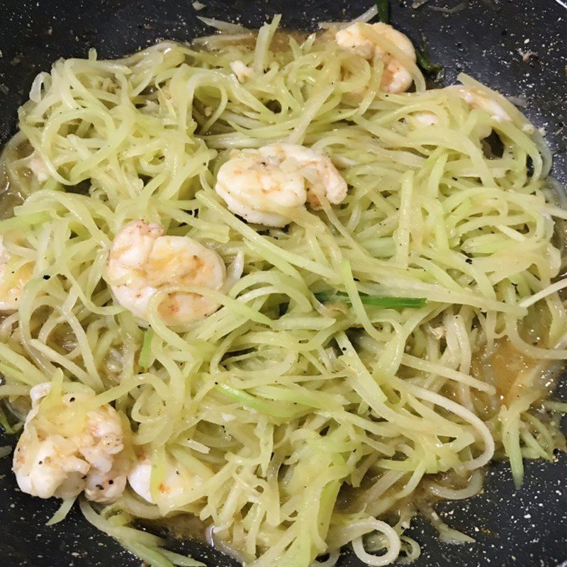 Step 3 Making stir-fried zucchini with shrimp