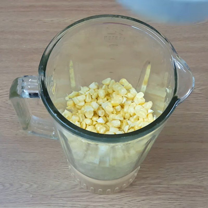 Step 2 Making corn milk Mooncake with corn milk and pandan leaves