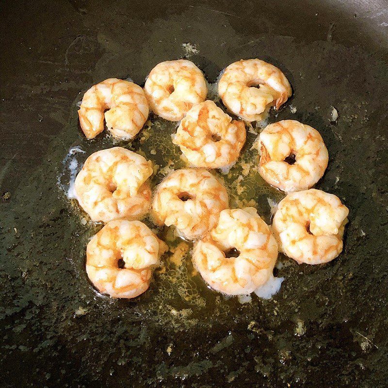 Step 2 Sautéed Shrimp with Pineapple Sautéed Shrimp with Pineapple (fragrant)