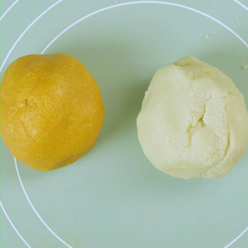 Step 2 Make the dough for the Cade stuffed buns (recipe shared by a user)