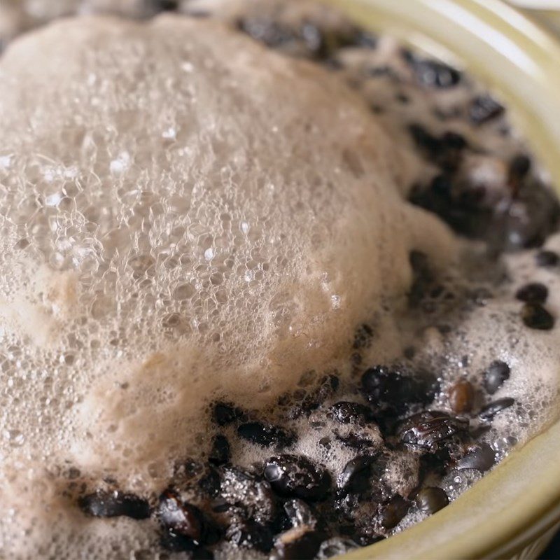 Step 2 Boil black beans for Chinese style black bean jam