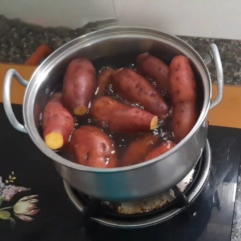 Step 3 Boiling sweet potatoes Boiled sweet potatoes