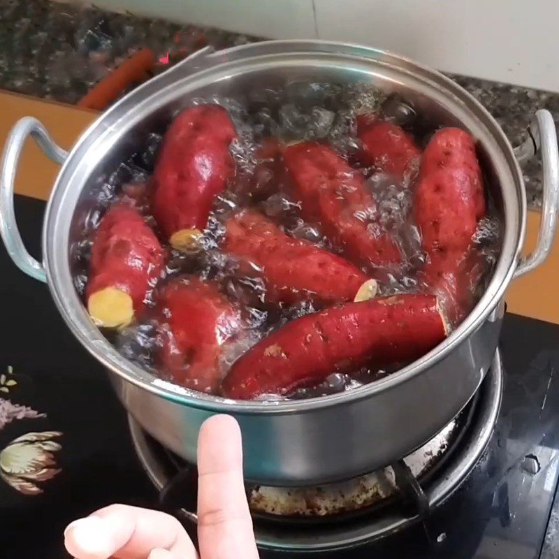 Step 3 Boiling sweet potatoes Boiled sweet potatoes