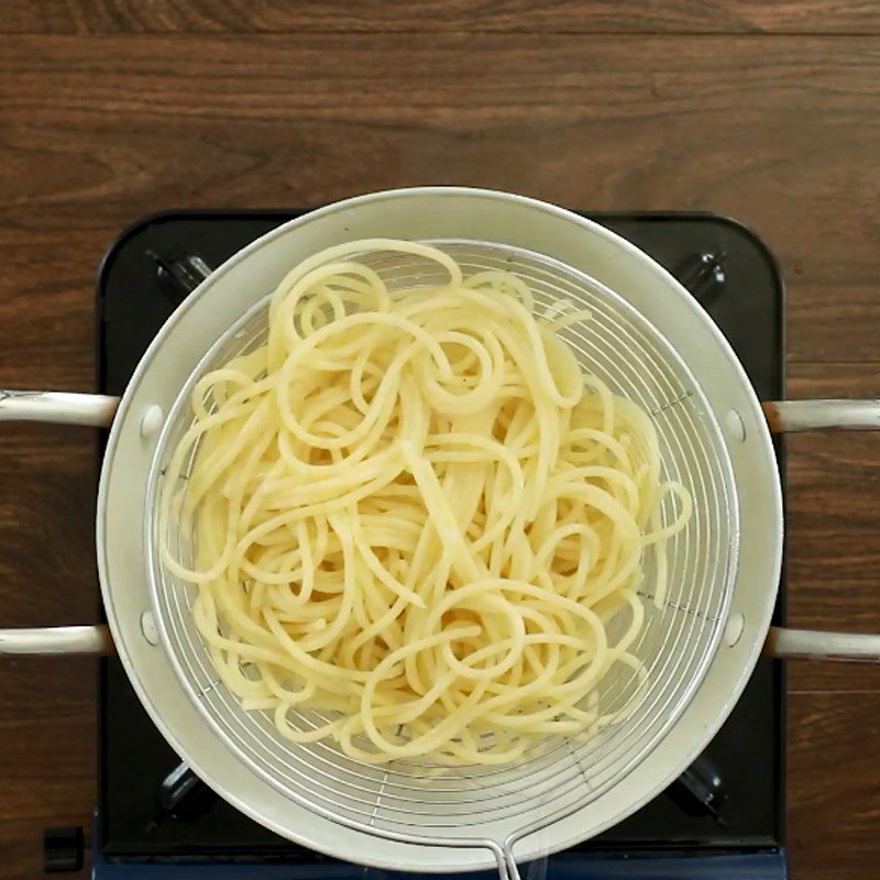 Step 3 Boil the pasta Pasta with chicken cream mushroom sauce