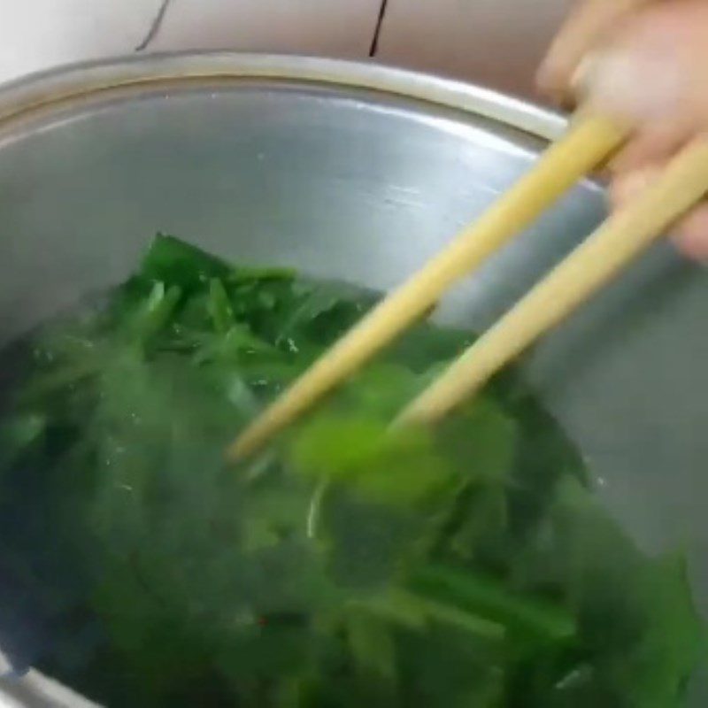 Step 2 Boiling chayote shoots Boiled chayote shoots