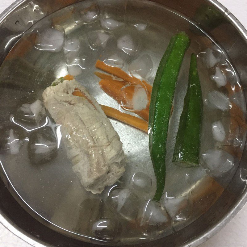 Step 3 Boil the meat Boiled meat rolled with vegetables