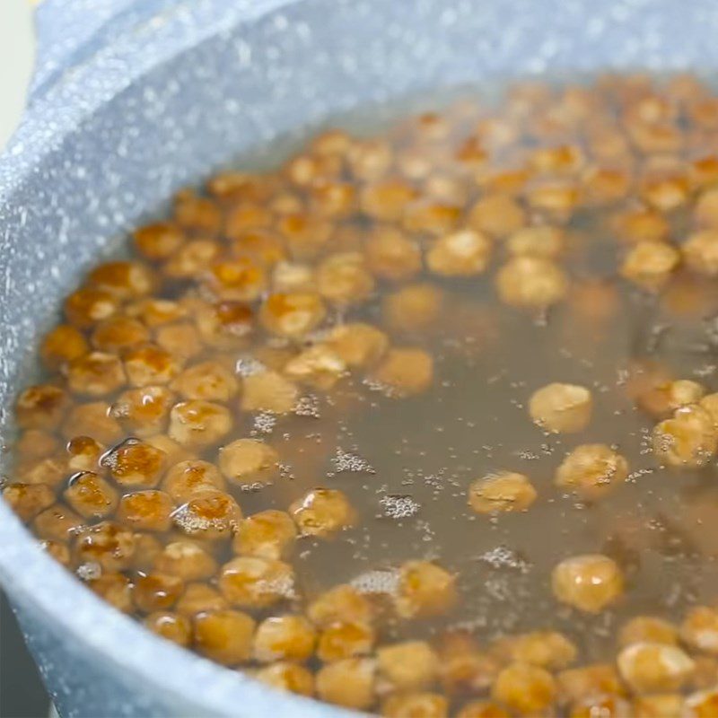 Step 1 Boil the pearls Black sugar pearl pizza