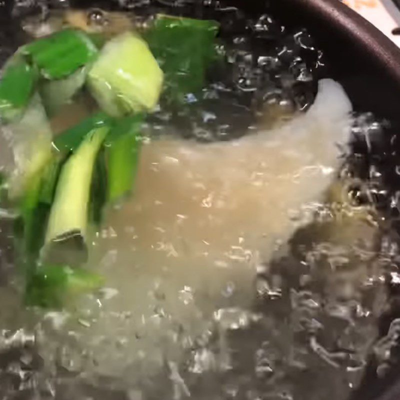 Step 3 Boil fish maw Shark fin soup