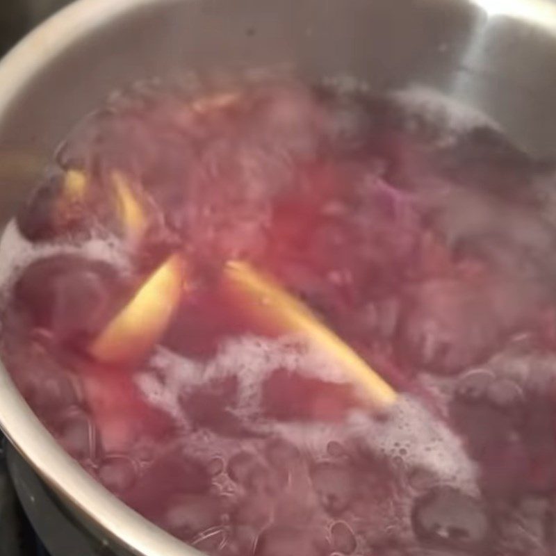 Step 2 Boil and puree the taro for Mooncake with taro jelly filling