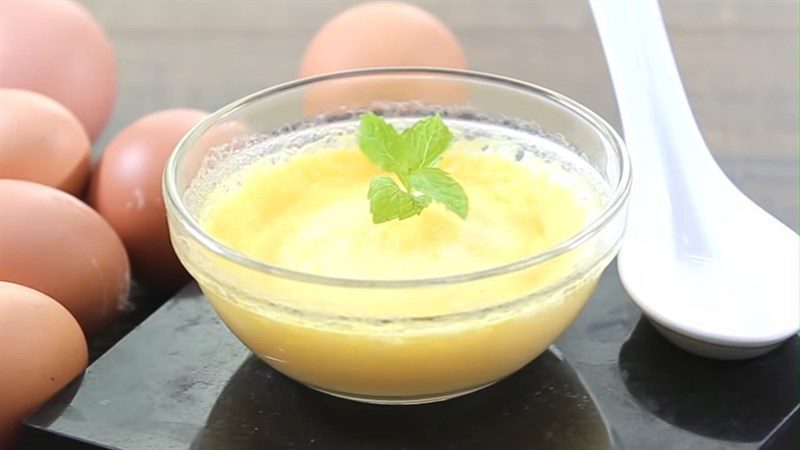 Steamed eggs with honey