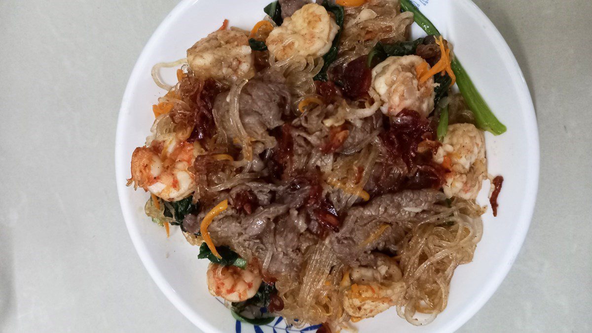 Stir-fried vermicelli with shrimp and beef