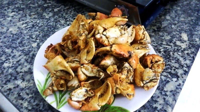 Salted fried crab claws