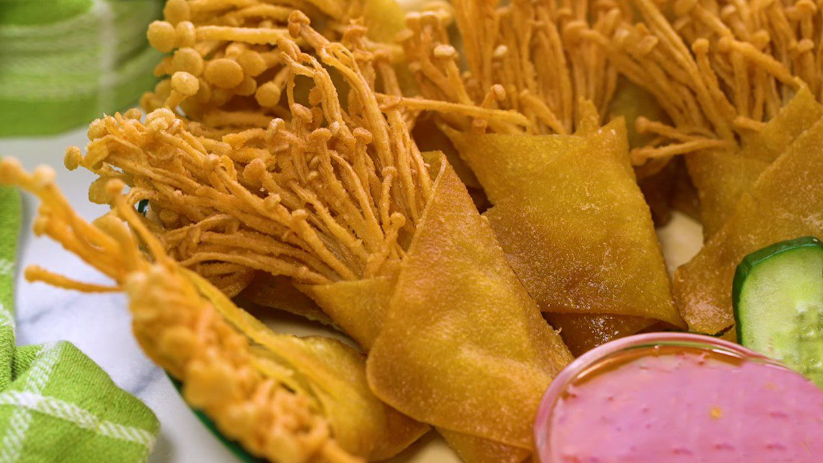 Crispy fried enoki mushrooms wrapped in wontons