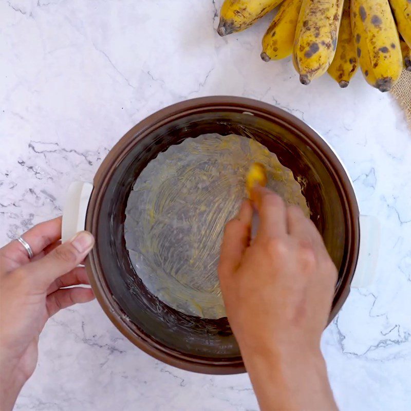 Step 4 Cooking Cake Banana Cake baked in a rice cooker