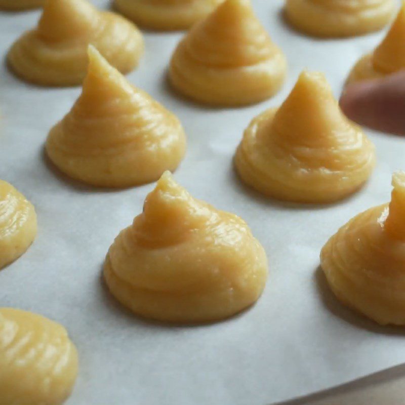 Step 3 Cooking the dough for choux pastry Green tea cream puff with green tea filling