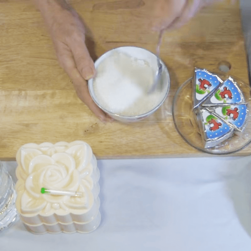 Step 2 Cook the jelly powder Mooncake with red dragon fruit jelly and cheese filling