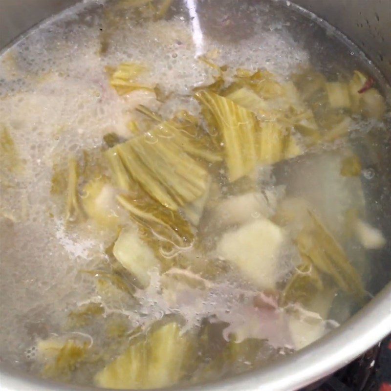 Step 4 Cook the fish soup