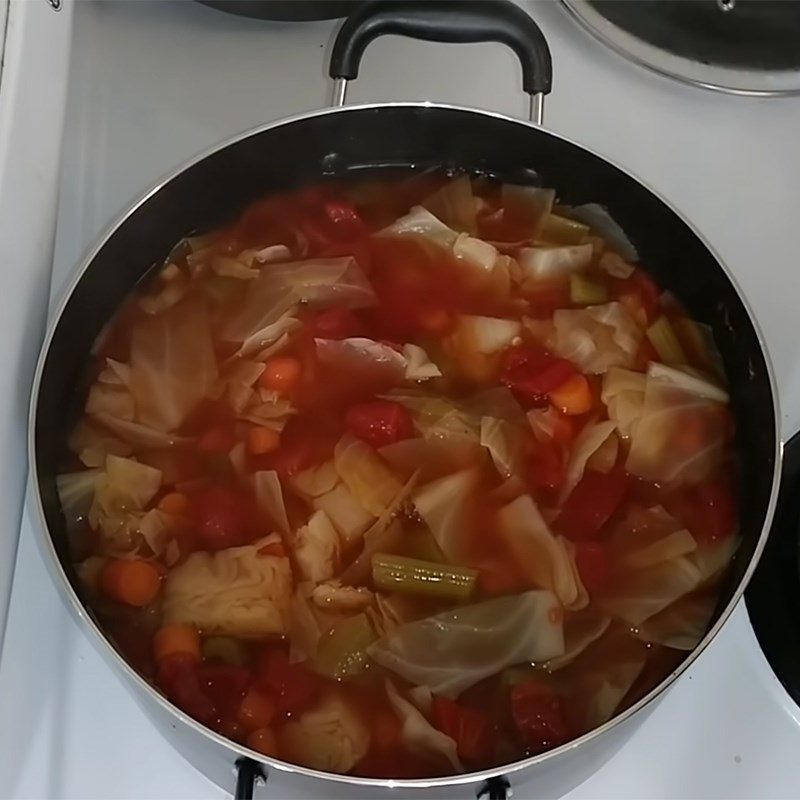 Step 2 Cook the soup for canned cabbage and tomato soup