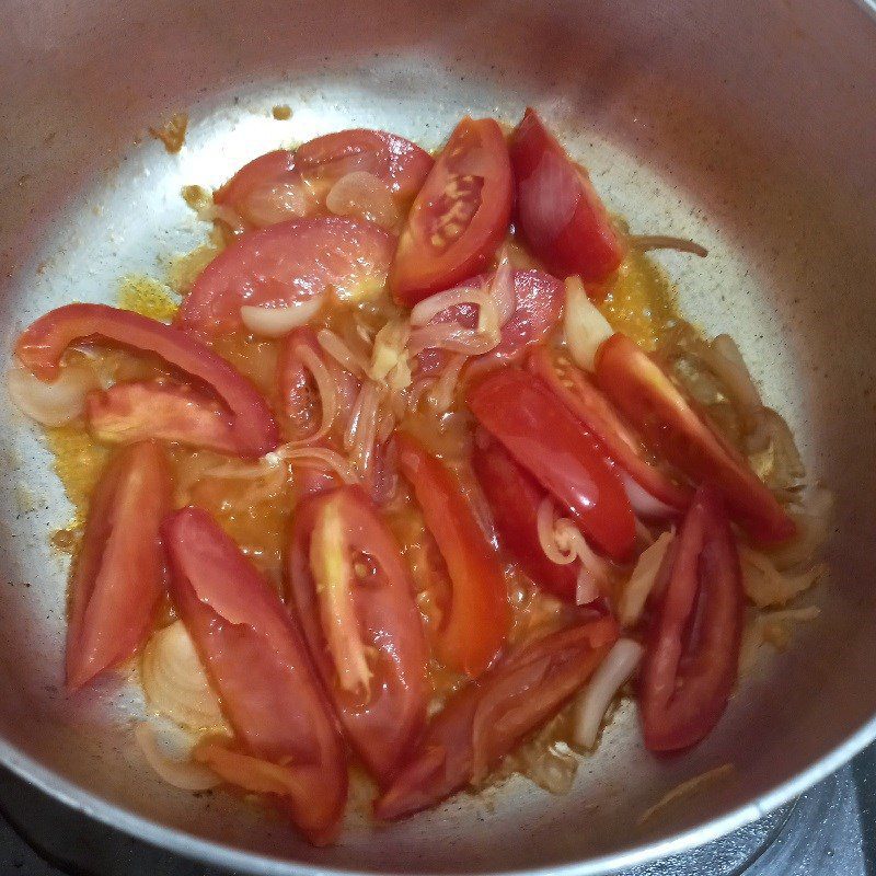 Step 3 Cooking Soup Sour Fish Soup with Pickled Vegetables and Tomatoes