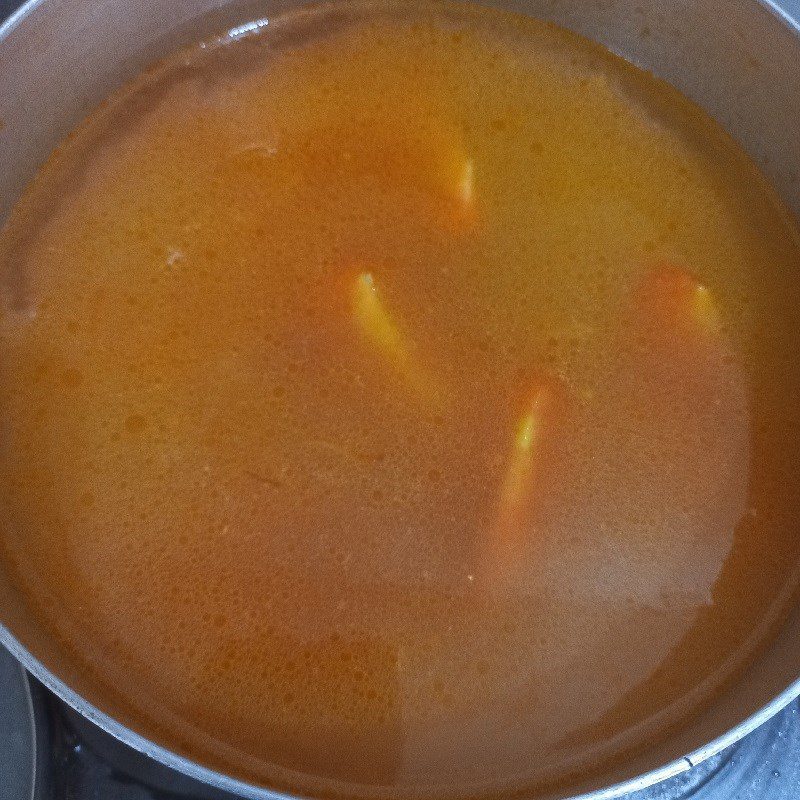 Step 3 Cooking Soup Sour Fish Soup with Pickled Vegetables and Tomatoes