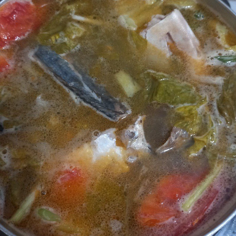 Step 3 Cooking Soup Sour Fish Soup with Pickled Vegetables and Tomatoes