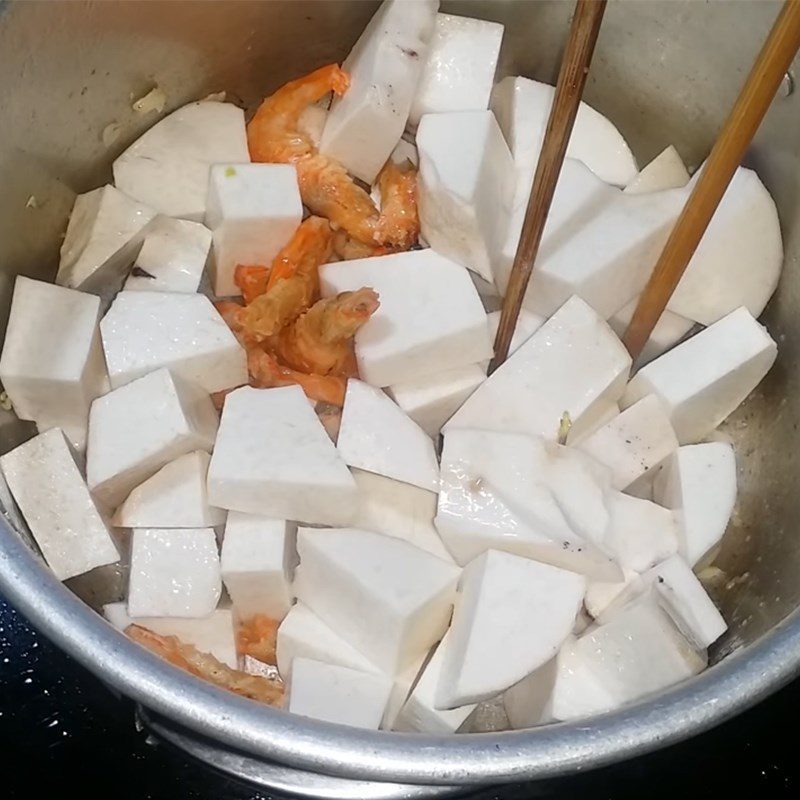 Step 3 Cooking the soup Fish soup with herring