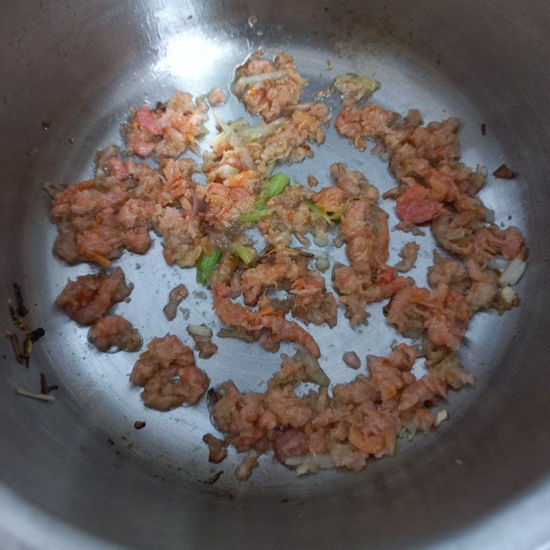 Step 3 Cook soup Bitter melon soup with dried shrimp (recipe shared by a user)