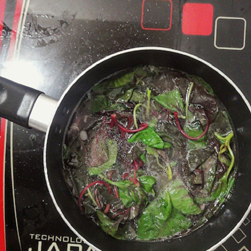 Step 3 Cook the soup Vegetable soup with minced meat