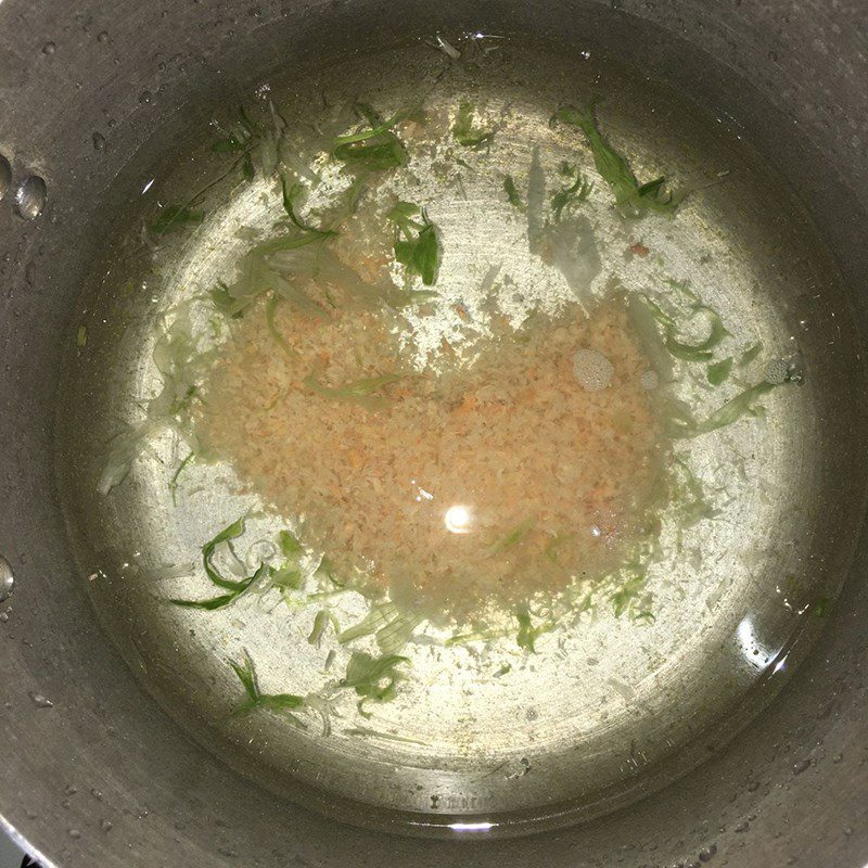 Step 3 Cook the soup Sweet mustard greens soup with snakehead fish