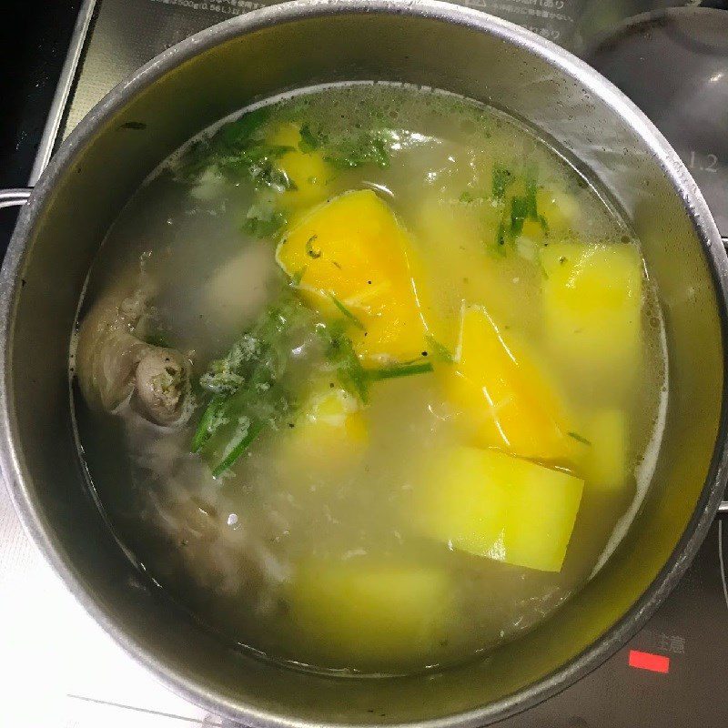 Step 4 Cook Papaya Soup with Pork Hocks