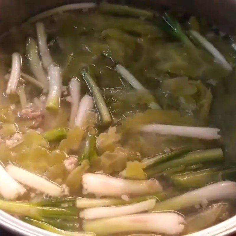 Step 3 Cooking bitter melon soup with minced meat