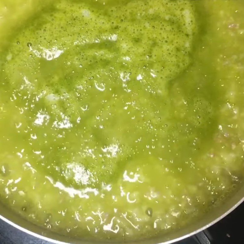 Step 6 Cooking porridge with beef and a mixture of water spinach for baby weaning