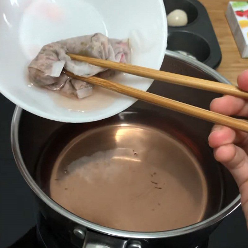 Step 1 Cook dried rose flowers Rose jelly with lychee