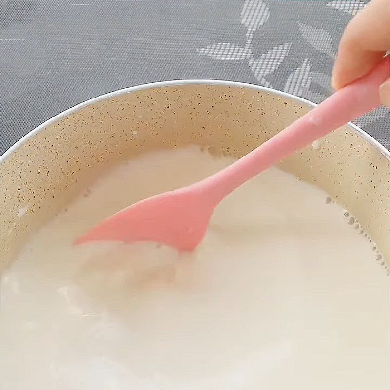 Step 1 Cook the milk mixture Fried Fresh Milk Cake using Tapioca Flour