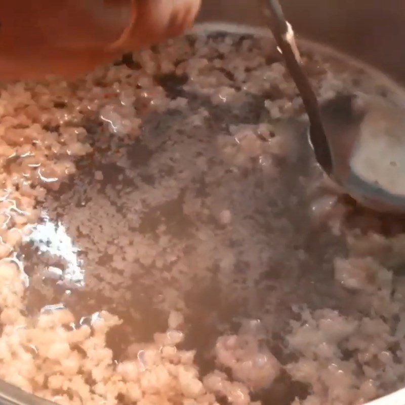 Step 2 Cooking bitter melon soup with minced meat