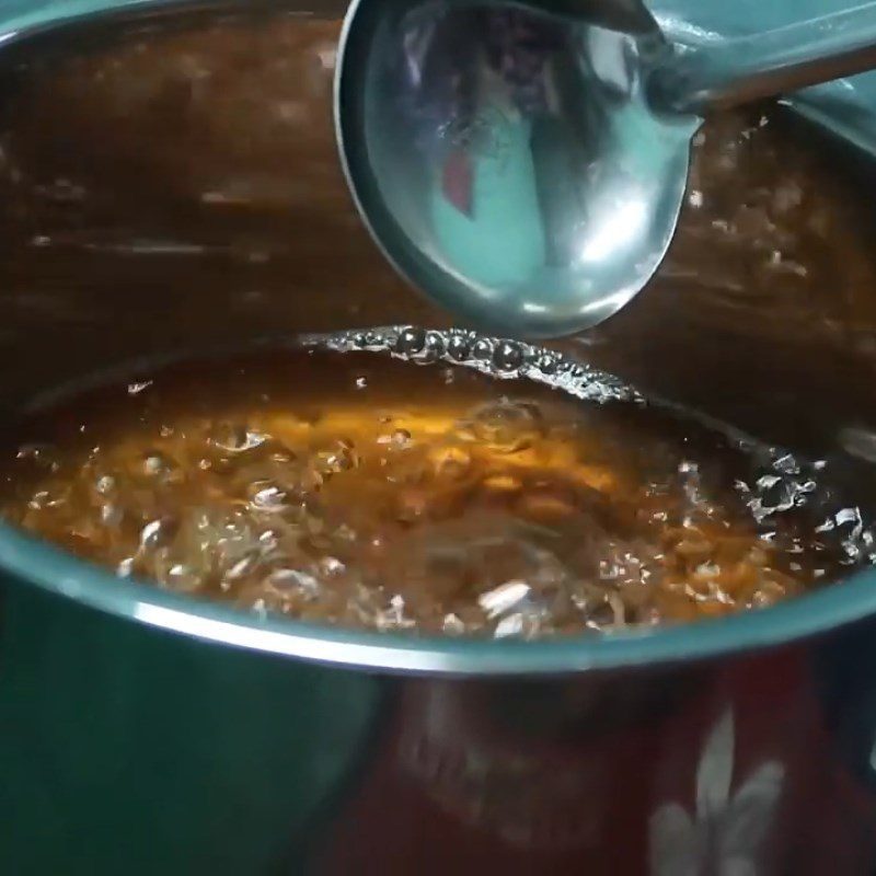 Step 4 Cooking the syrup Bánh canh ngọt hoa đậu biếc