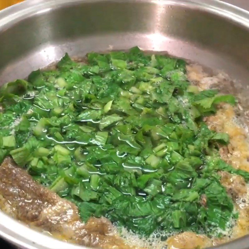 Step 4 Cook the crab soup with watercress