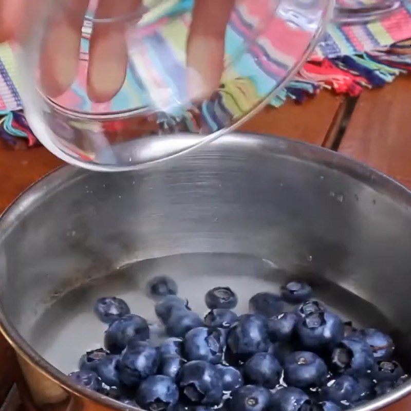 Step 1 Cook blueberry sauce blueberry soda lemon