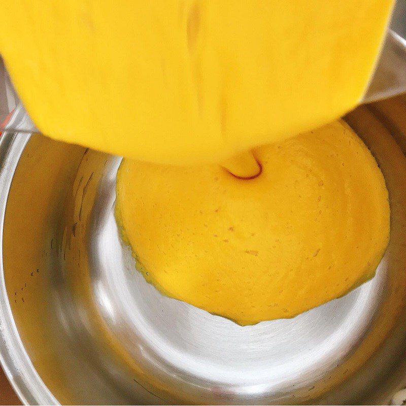 Step 3 Cook the milk Pumpkin milk (recipe shared by user)