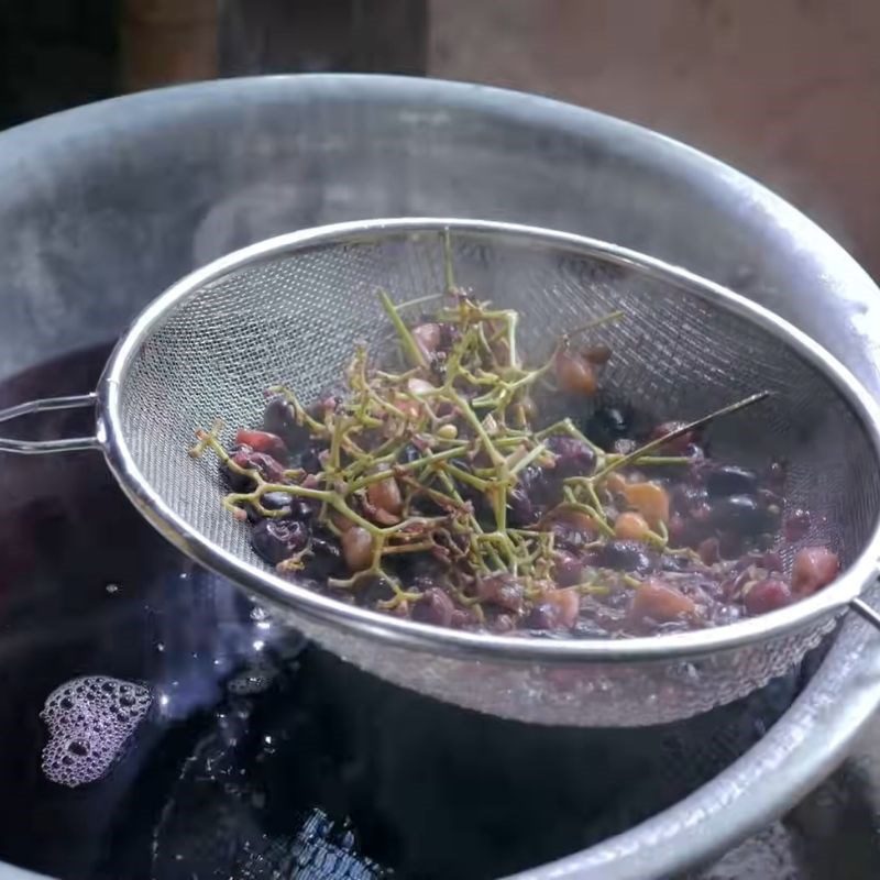 Step 2 Cook Giác Fruit for juice for Sour Soup