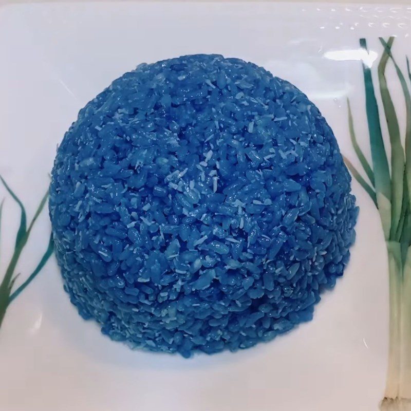 Step 3 Cook sticky rice Blue butterfly flower sticky rice with coconut milk using a rice cooker