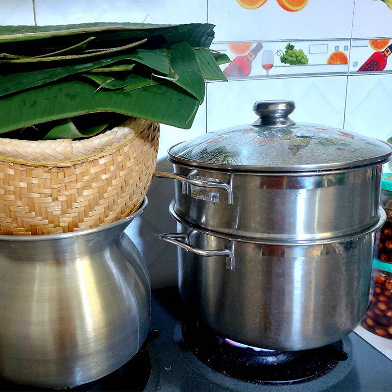 Step 2 Cooking sticky corn with mung beans Sticky corn (maize) with mung beans