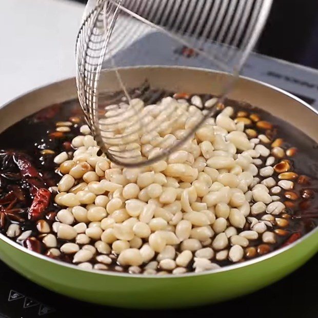 Step 4 Soak peanuts with soy sauce Soaked peanuts