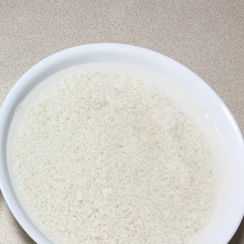 Step 1 Soak sticky rice and beans White Bean Sticky Rice Cake