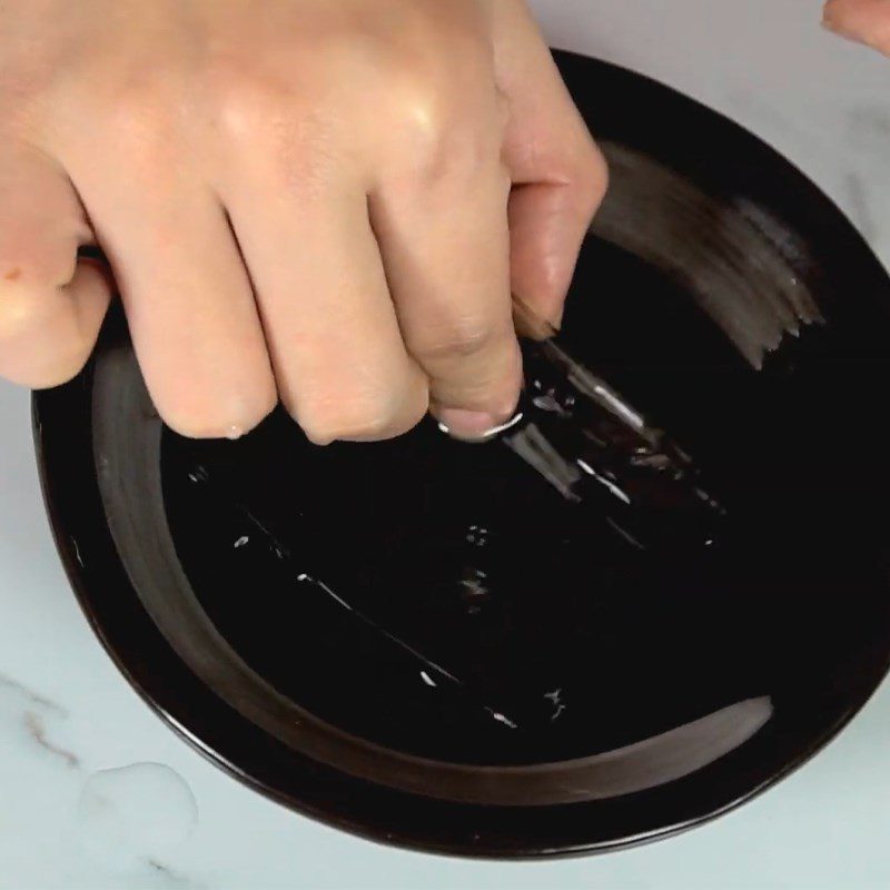 Step 1 Soak Gelatin Strawberry Soybean Pudding