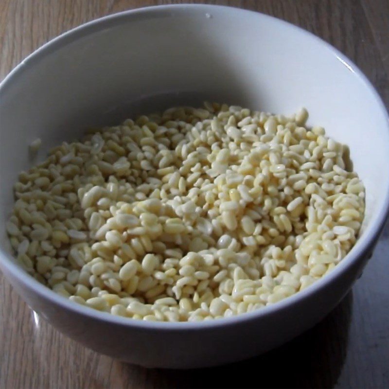 Step 1 Soak and Cook Green Beans for Chocolate Mooncake with Cheese Filling