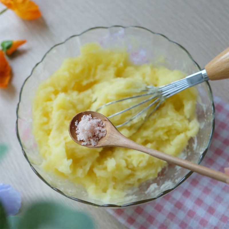 Step 2 Mash and mix potatoes with Potato Stick flour