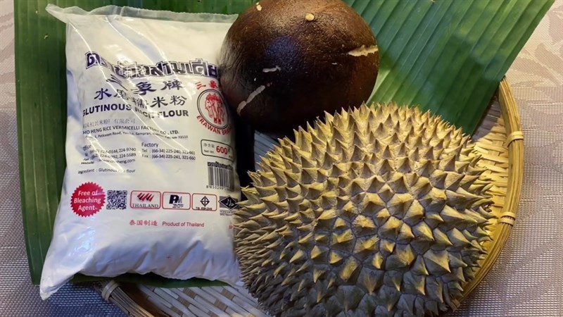 Ingredients for the dish of steamed rice cake with durian and coconut filling